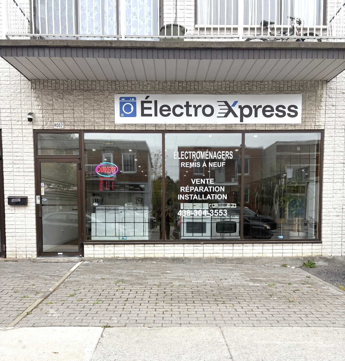 ÉlectroXpress - Façade du magasin